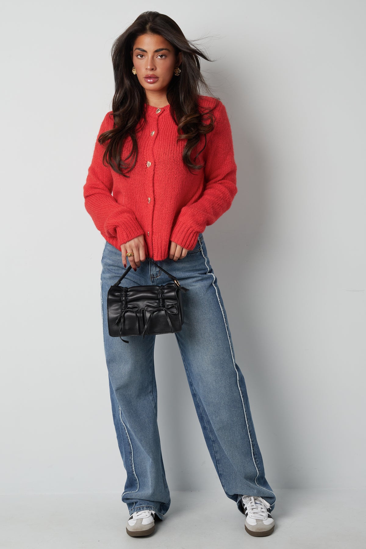 Gestrickter Love Cardigan