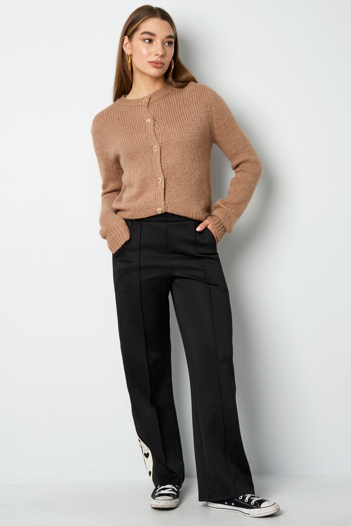 Gestrickter Love Cardigan